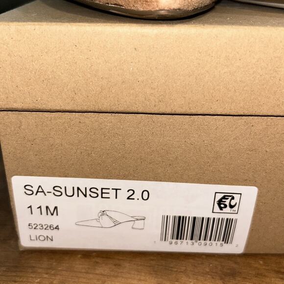 Women’s Sanctuary Sunset 2.0 Lion Heels Size 11M - Picture 4 of 12